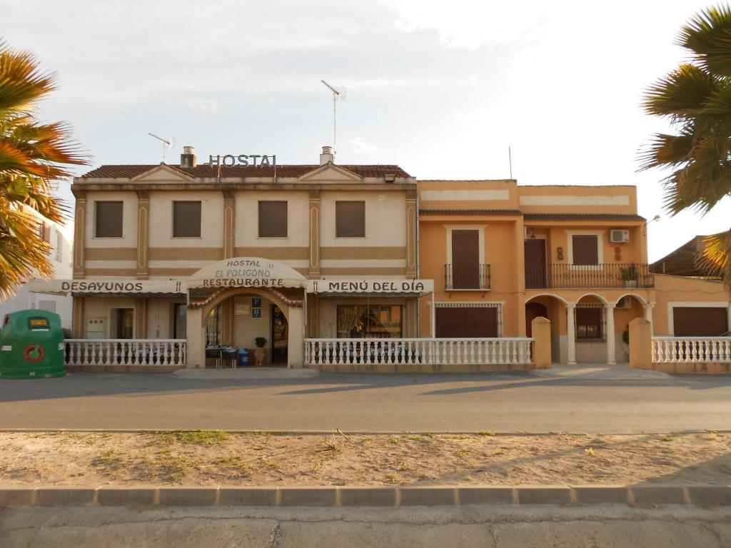 Hostal El Poligono Lucena Exterior photo